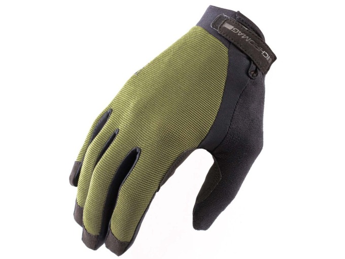 Olivové cyklistické rukavice s robustním designem pro bezpečné držení řidítek