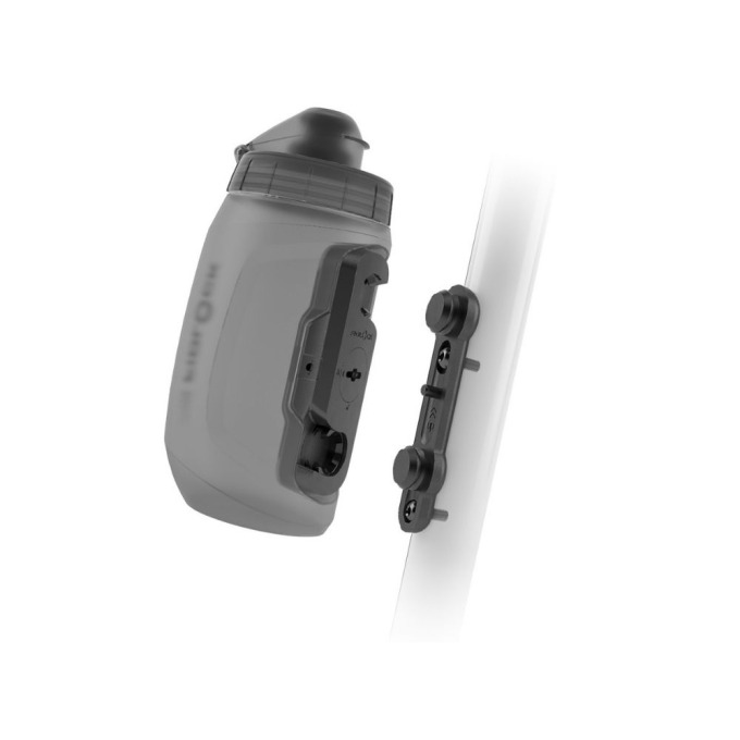 450ml tmavá láhev s nepropustným uzávěrem a ventilem pro vysoký průtok vody, vhodná do myčky a bez BPA