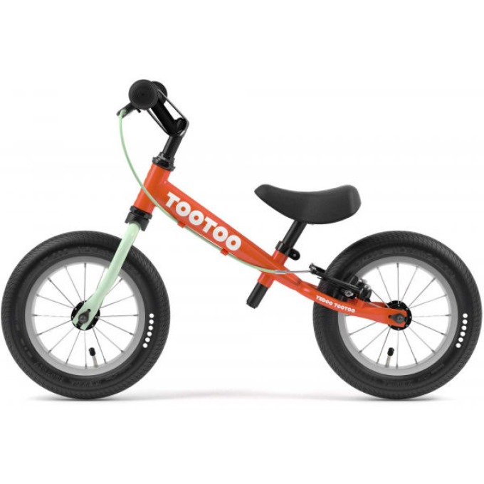 Oranžové odrážedlo Yedoo Oops, lehké, snadno ovladatelné a bezpečné pro malé cyklisty