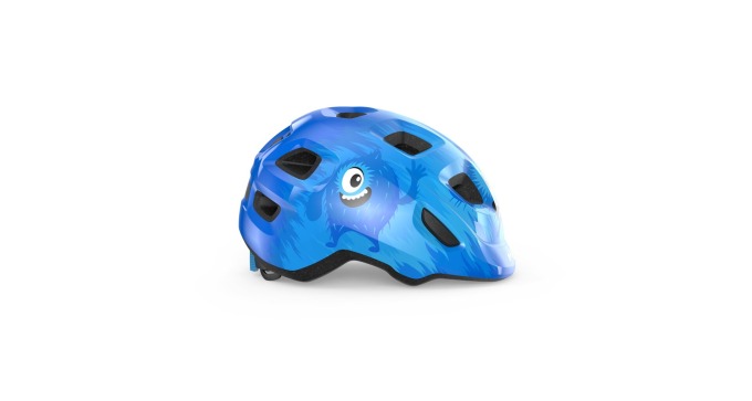 Dětská helma s modrou příšerkou, která zvyšuje bezpečnost vašich dětí a dodá vám klid