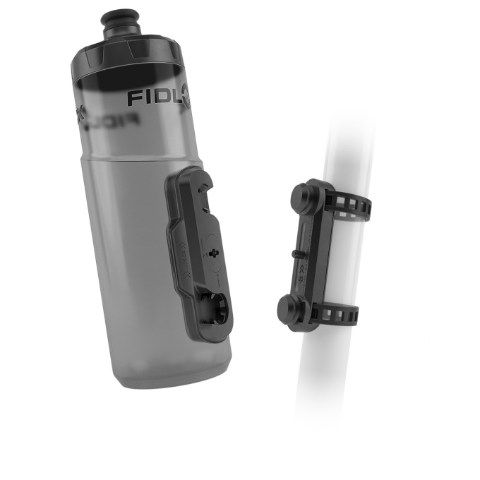 Láhev s držákem Fidlock BOTTLE TWIST Dark s objemem 600 ml, vhodná do myčky, vyrobena z polypropylenu bez BPA, kompatibilní se všemi základnami TWIST
