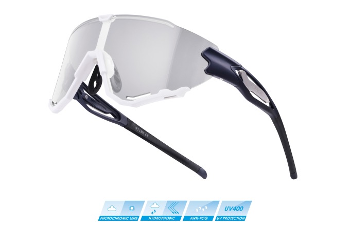Fotochromatické cyklistické brýle s pružnou grilamidovou obroučkou a fotochromatickými polykarbonátovými sklíčky s UV filtrem a oleofobní úpravou proti mastnotě a zamlžení, vhodné pro různé světelné podmínky a s možností dokoupení dioptrického klipu