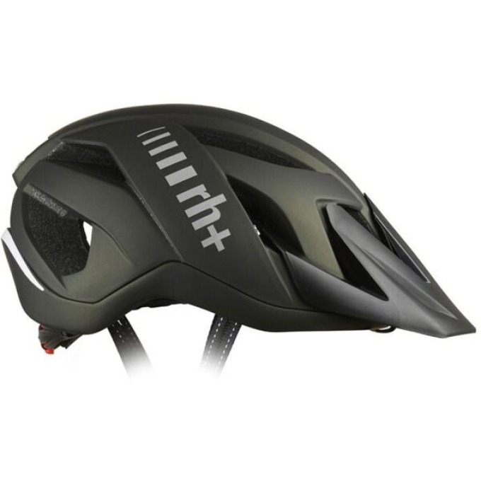 Cyklistická helma s odnímatelnými štítky pro různé potřeby a styly jízdy. Systém EasyFix umožňuje snadnou výměnu štítků