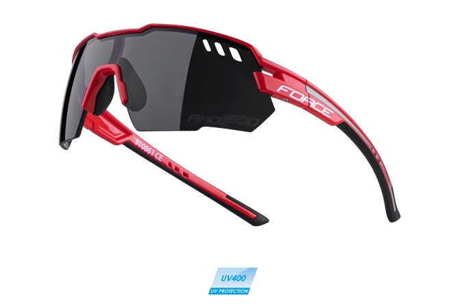 Červeno-šedé - černé cyklistické brýle s pevnou a pružnou grilamidovou obroučkou a polykarbonátovými sklami s UV 400 filtrem a propustností 15%, dodávané v papírové krabičce s mikrovláknovým vakem, hmotnost 31g
